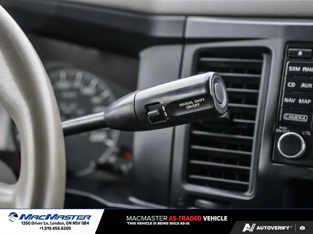Used 2017  Nissan  image 22