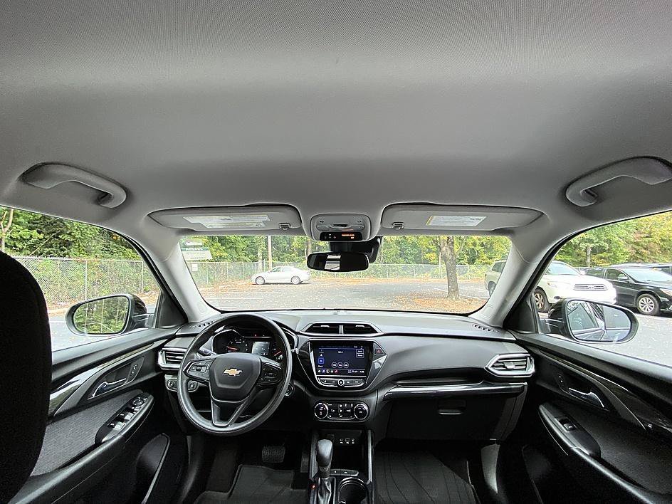 Used 2022 Mosaic Black Metallic Chevrolet LT image 22