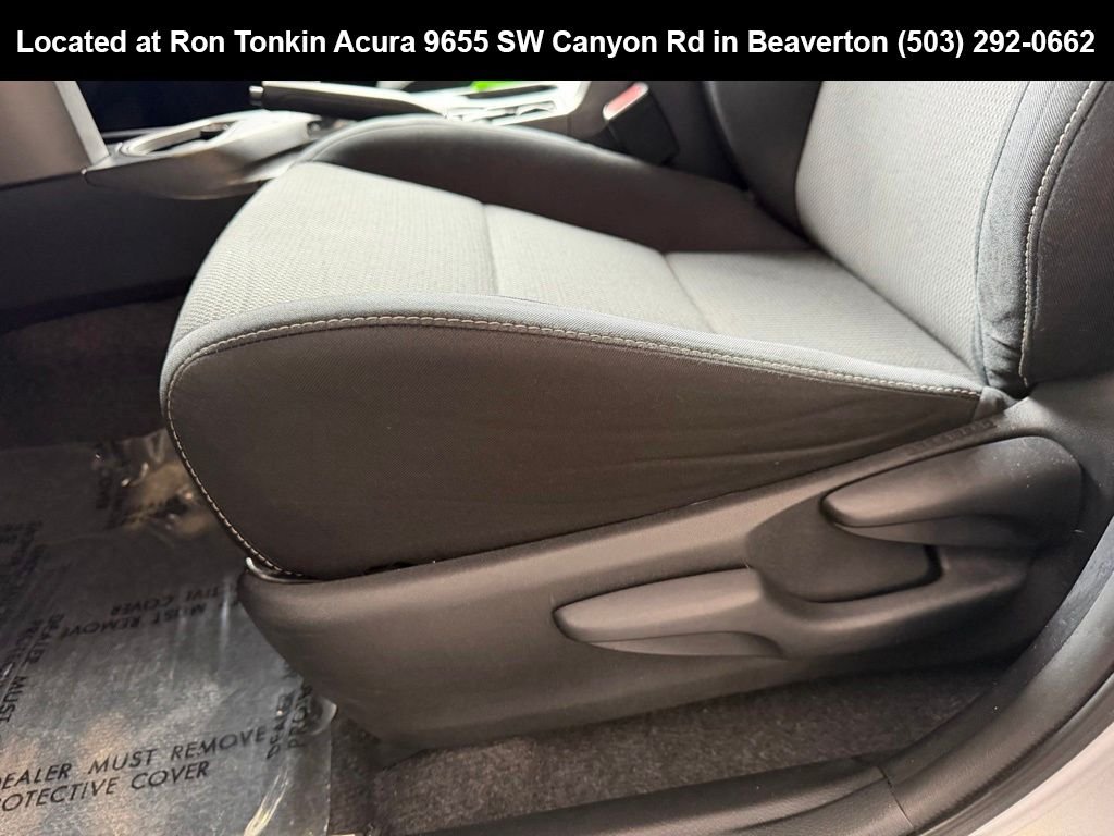 Used 2016 Silver Sky Metallic Toyota XLE image 13