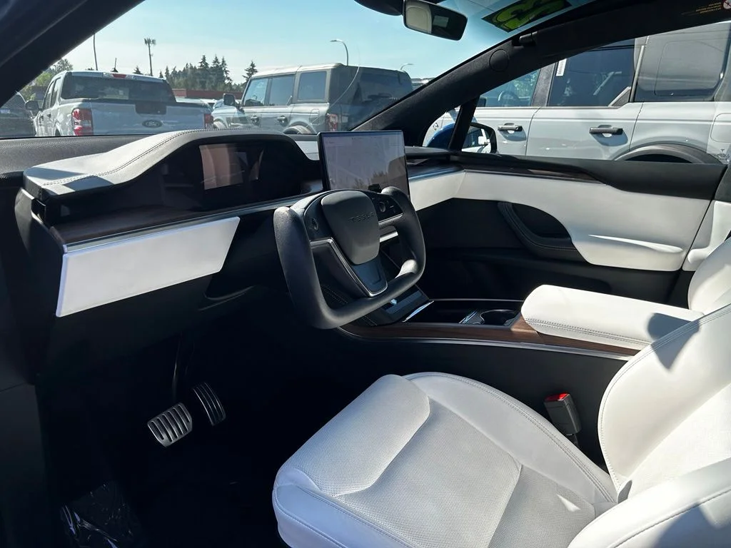 Used 2023 Deep Blue Metallic Tesla Standard Range image 11