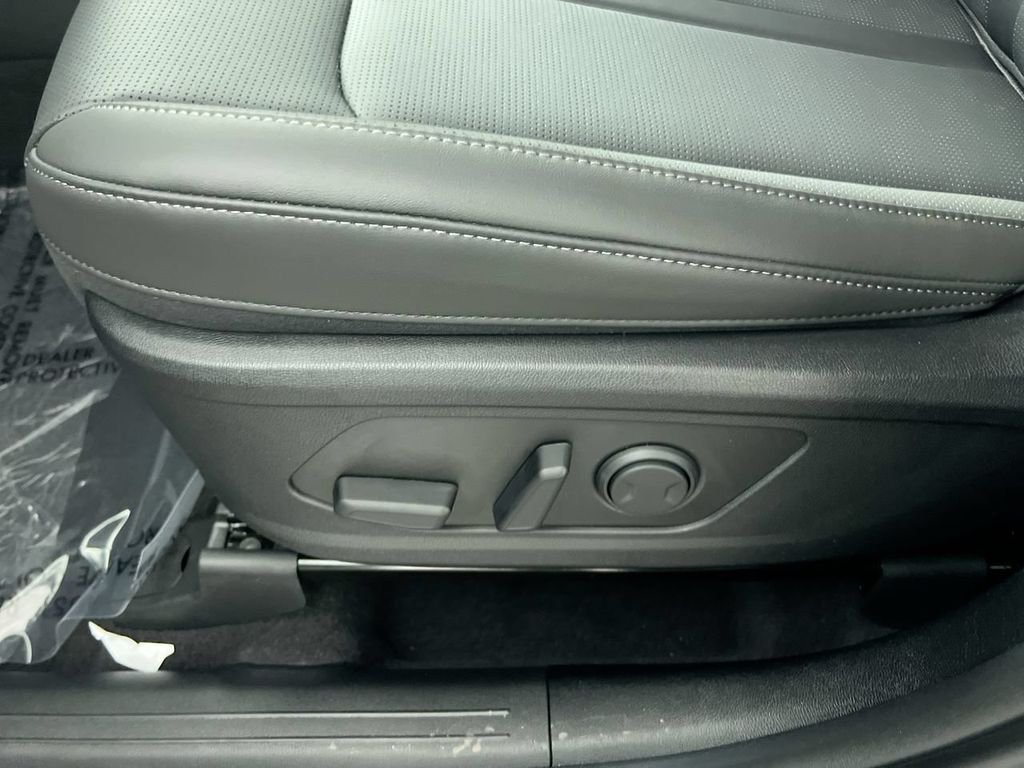 New 2026 Wolf Gray Kia EX image 15