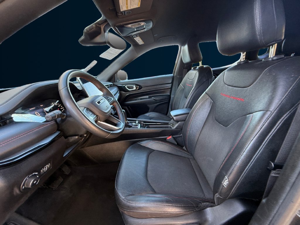 Used 2024  Jeep Trailhawk image 10