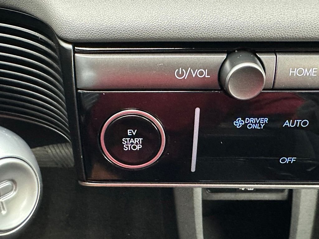 2025 Hyundai IONIQ 5 SE - Photo 19
