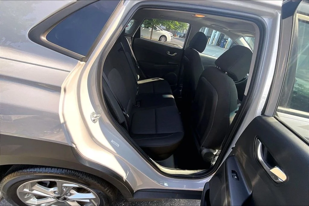 Used 2022 Silver Hyundai SEL image 30