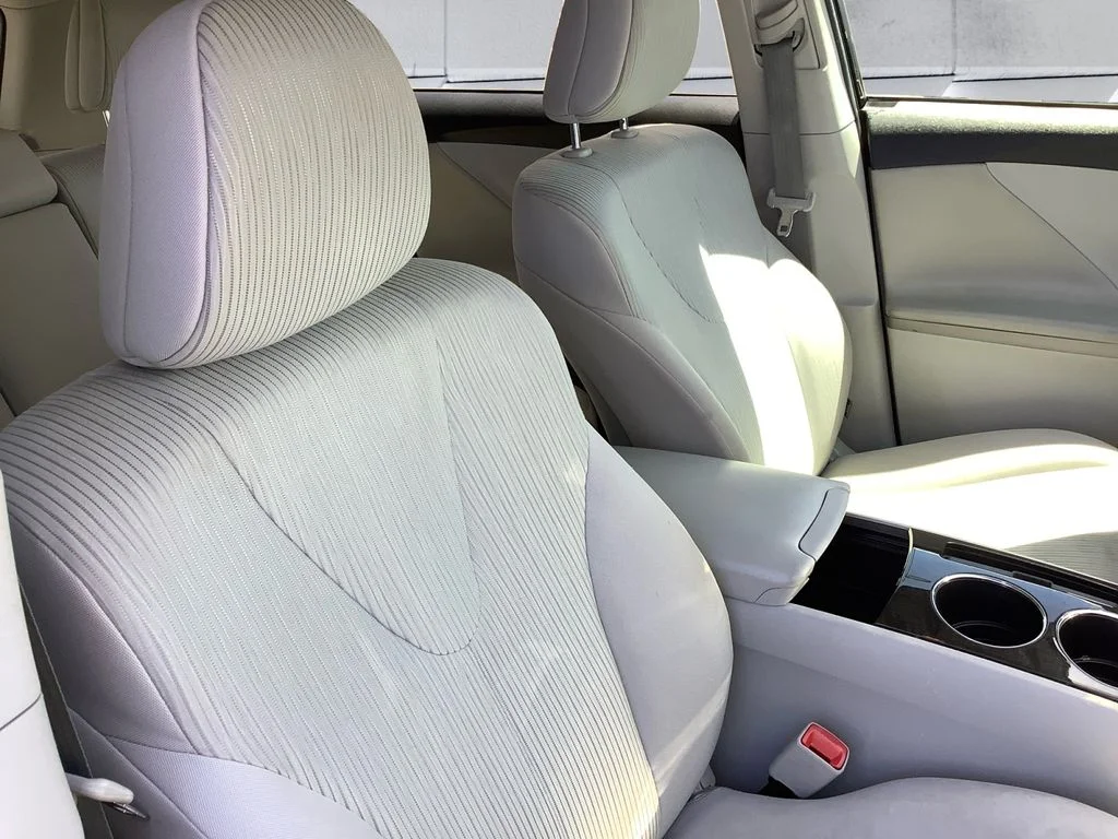 Used 2015 Gray Toyota LE image 14