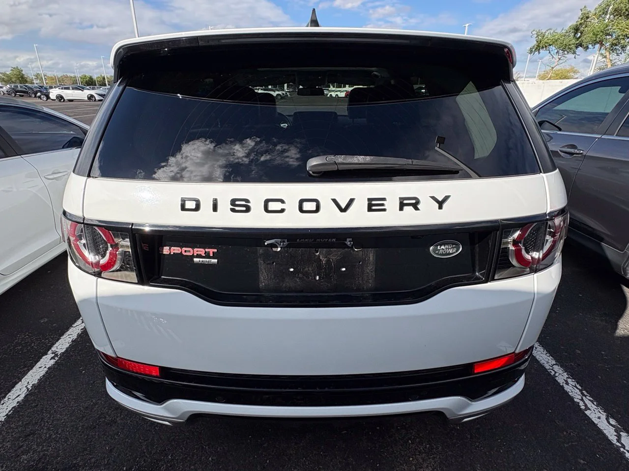 Used 2018 Fuji White Land Rover HSE image 6