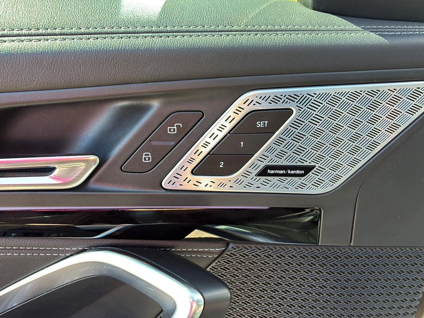 Used 2023 Space Silver Metallic BMW xDrive28i image 15