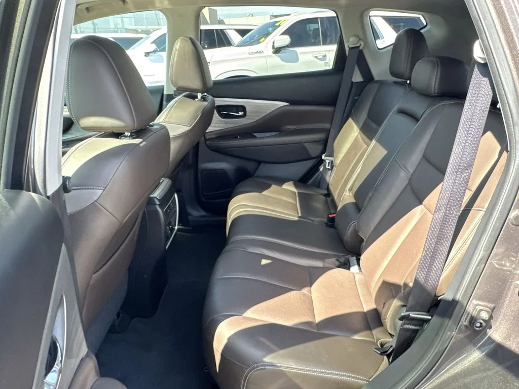 Used 2017 Brown Nissan Platinum image 26