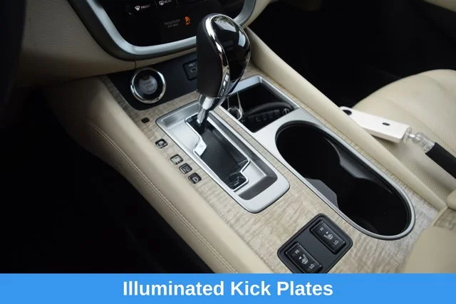 Used 2024 Gray Nissan SL image 12