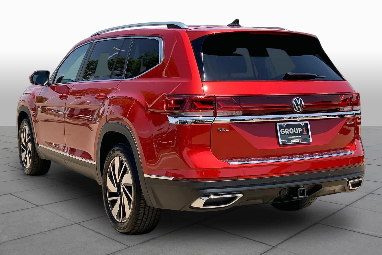 Used 2024 Aurora Red Metallic Volkswagen 2.0T SEL image 12