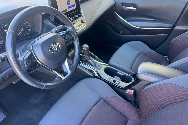 Used 2024 Ice Toyota SE image 10