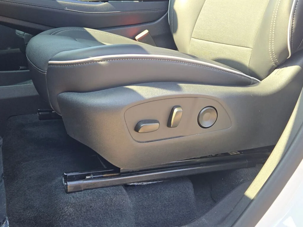 Used 2026 White Buick Preferred image 22