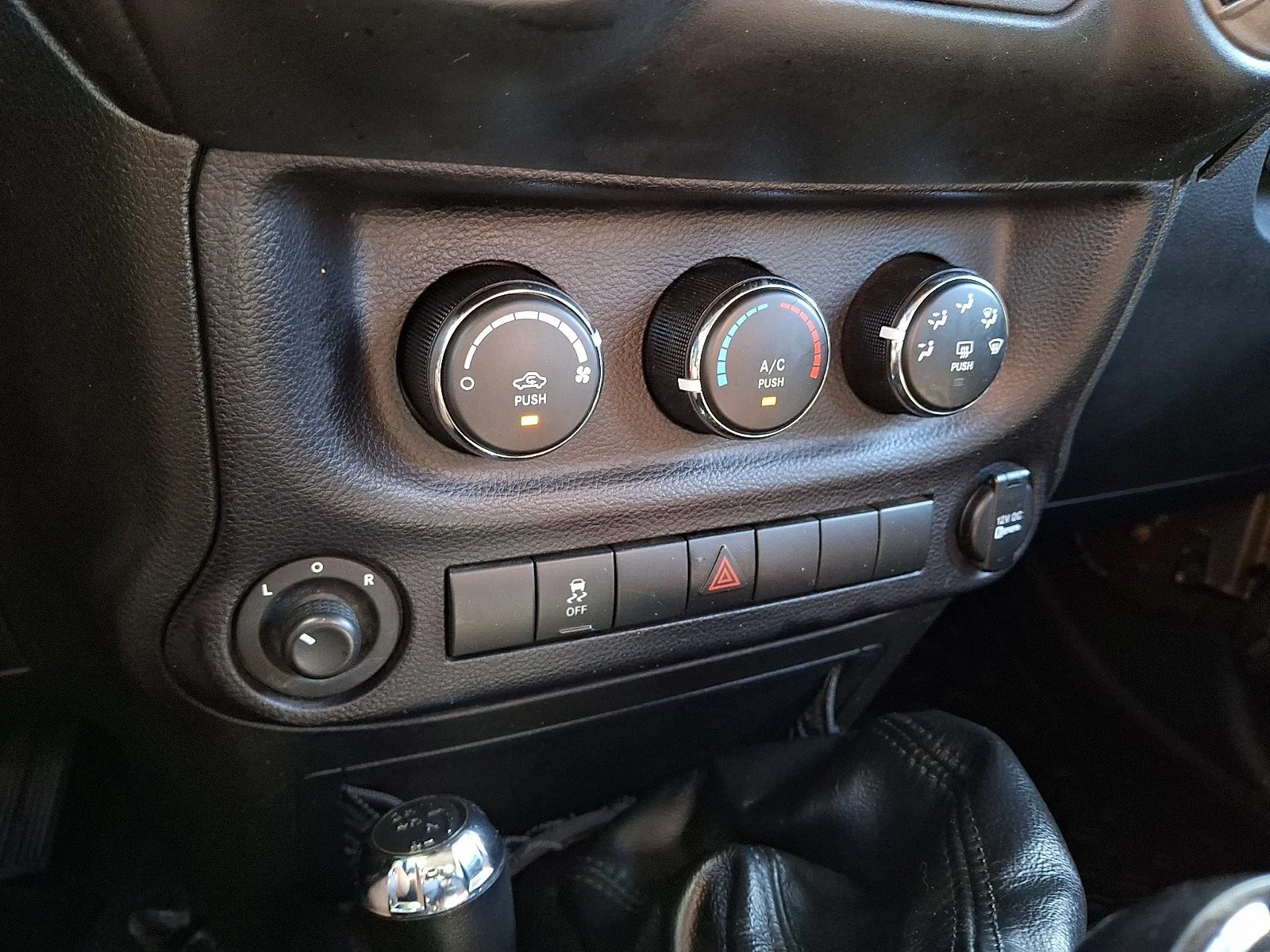 Used 2015 Copper Brown Pearlcoat Jeep Sport image 17