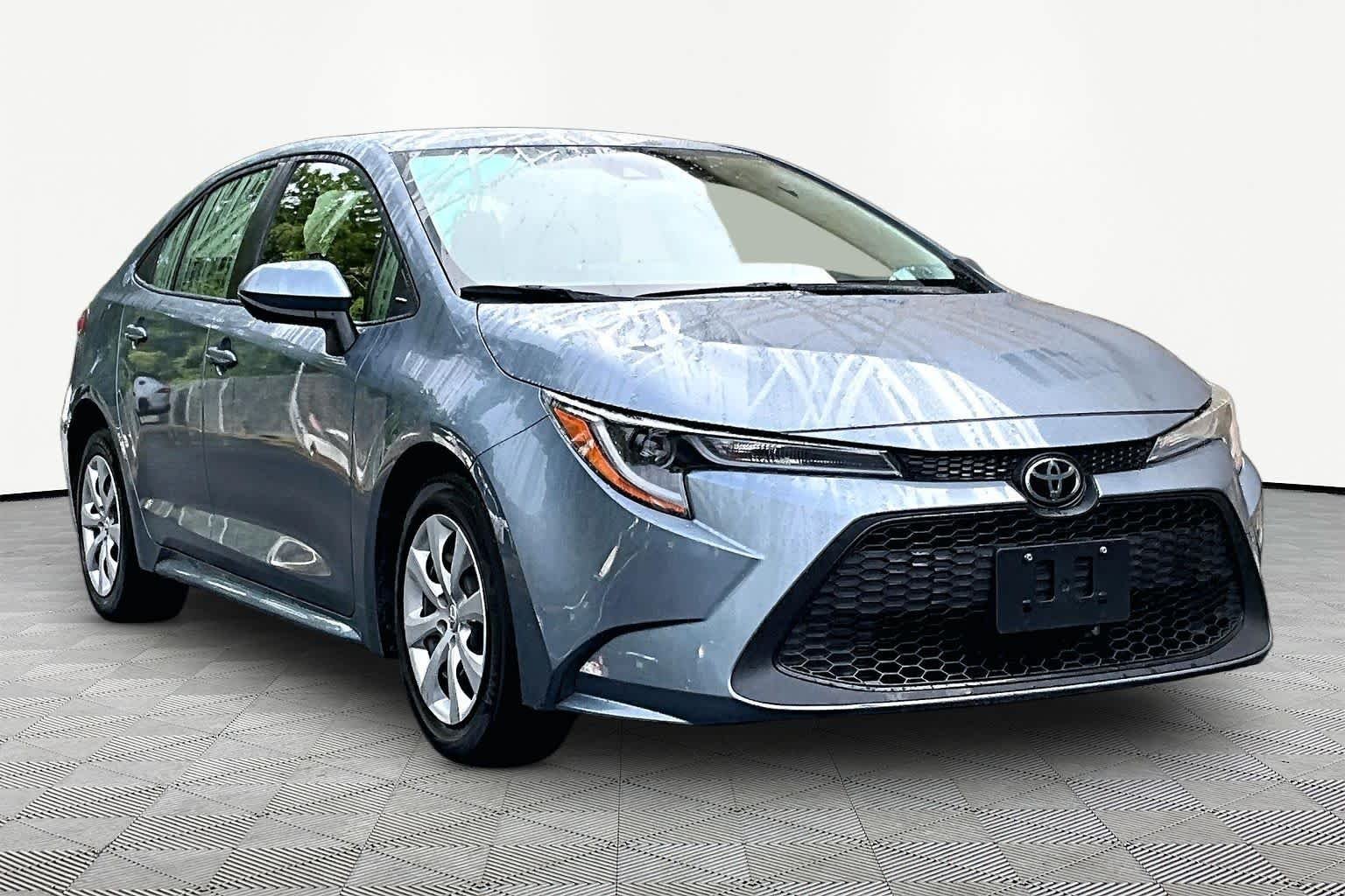 Used 2022 Celestite Toyota LE image 3