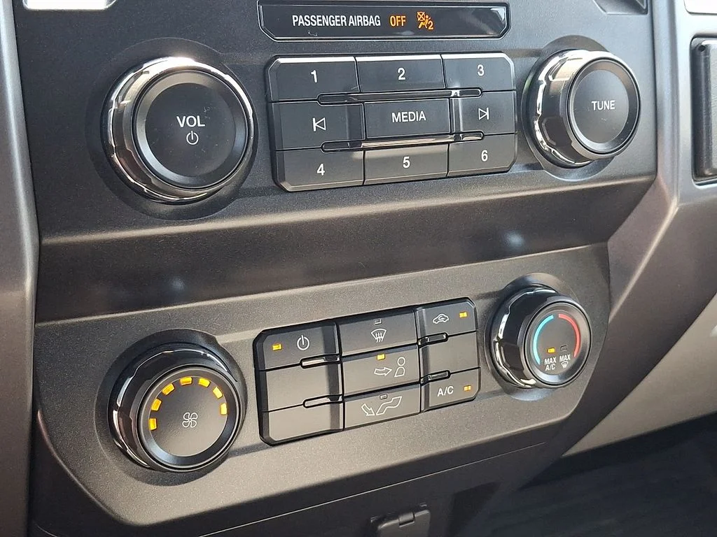 Used 2019 Silver Ford XLT image 15