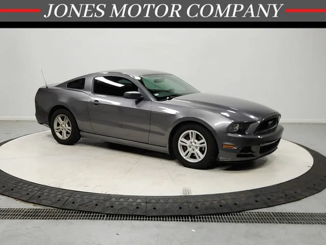 2014 Ford Mustang V6