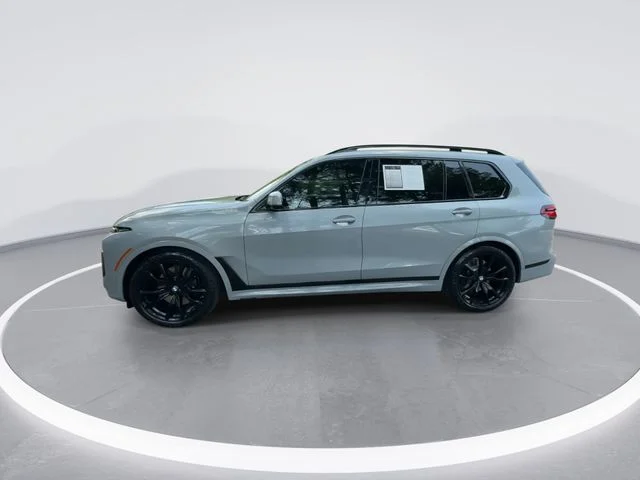 Used 2024 Gray BMW xDrive40i image 5