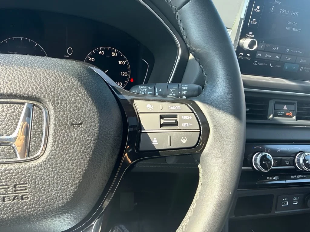 Used 2023  Honda Touring image 19
