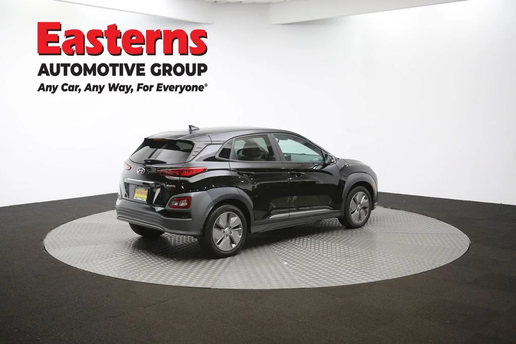Used 2021 Black Hyundai Ultimate image 40