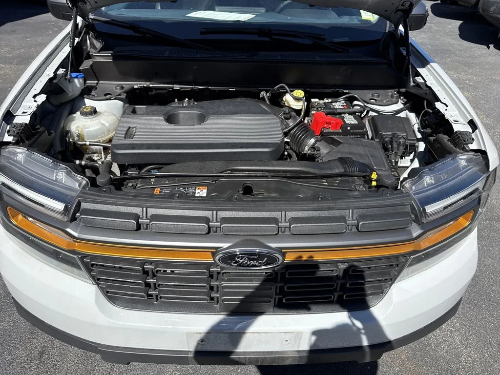 Used 2023 White Ford Lariat image 29