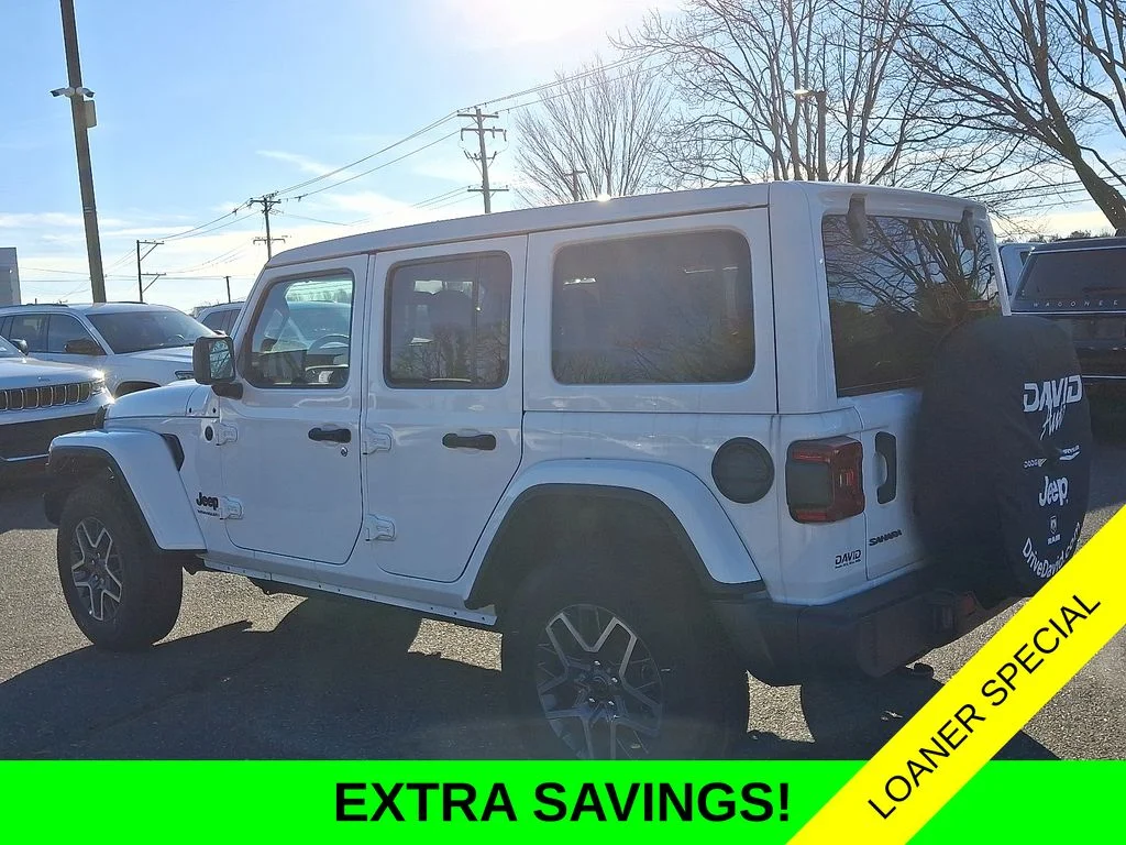 New 2025 Bright White Clear-Coat Exterior Paint Jeep Sahara image 3