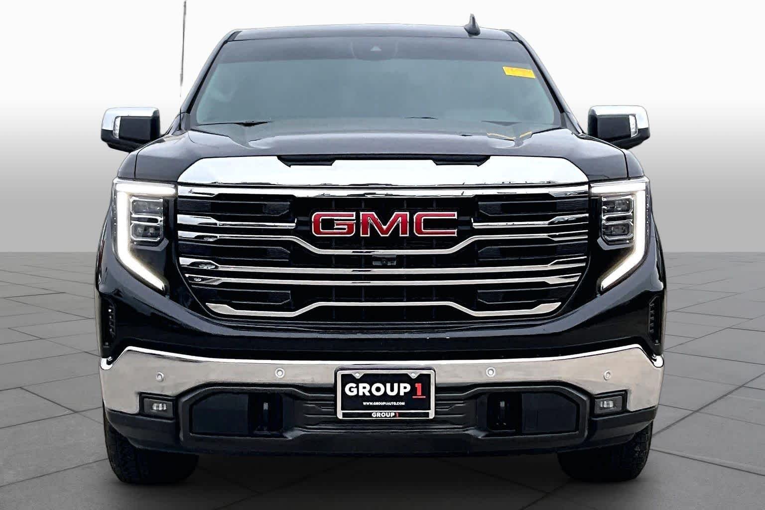 Used 2026 Onyx Black GMC SLT image 4