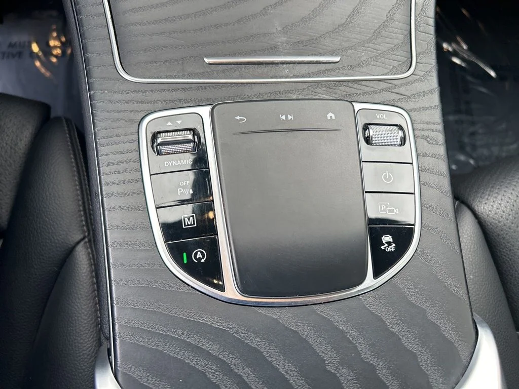Used 2022 Black Mercedes-Benz GLC 300 image 41
