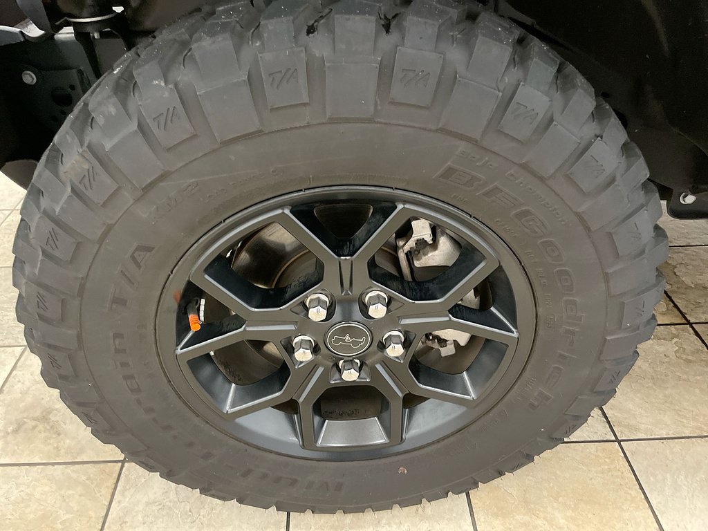 Certified Used 2025 Orange Jeep High Tide image 33