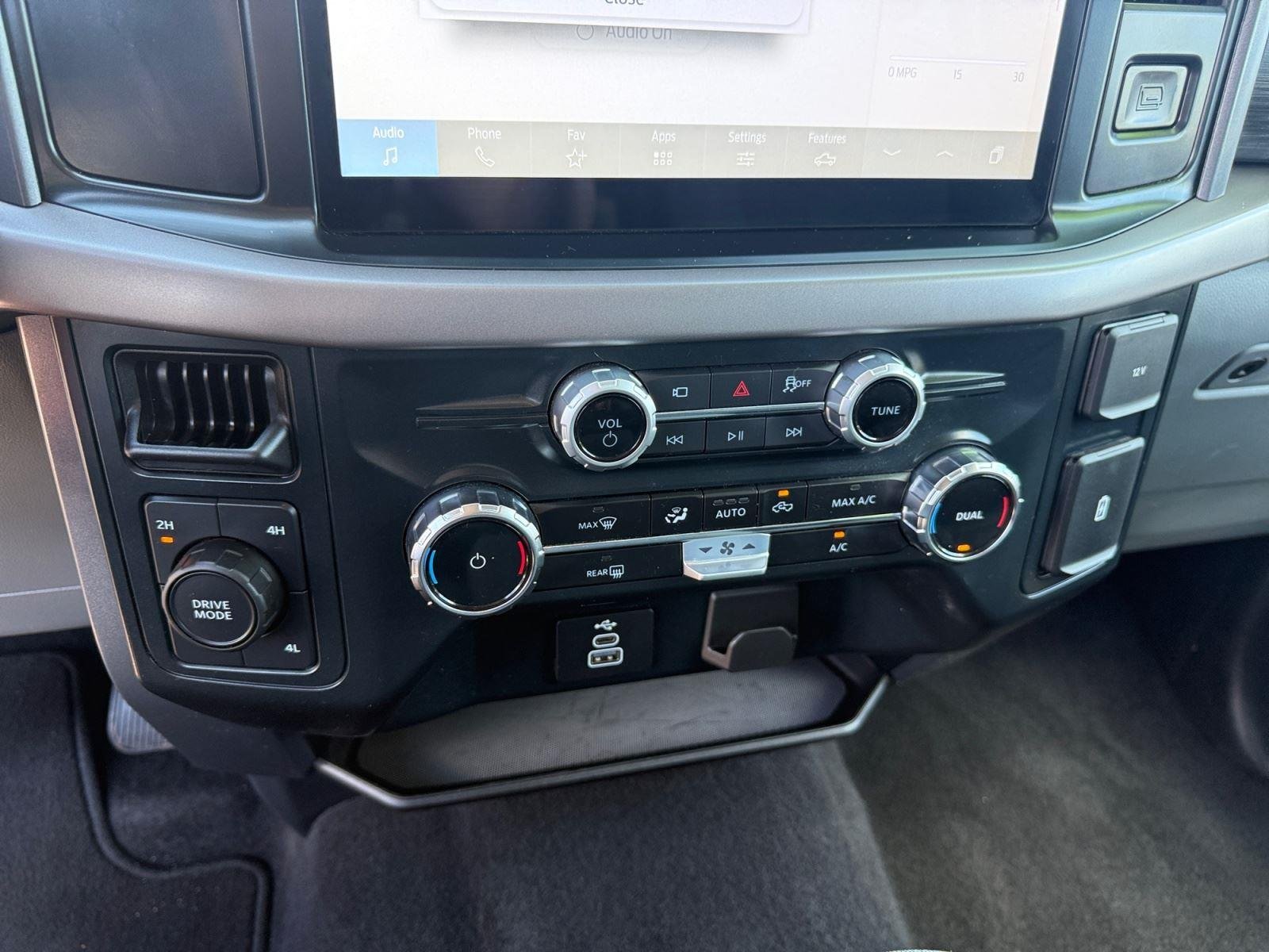 Used 2025 Black Ford XLT image 12