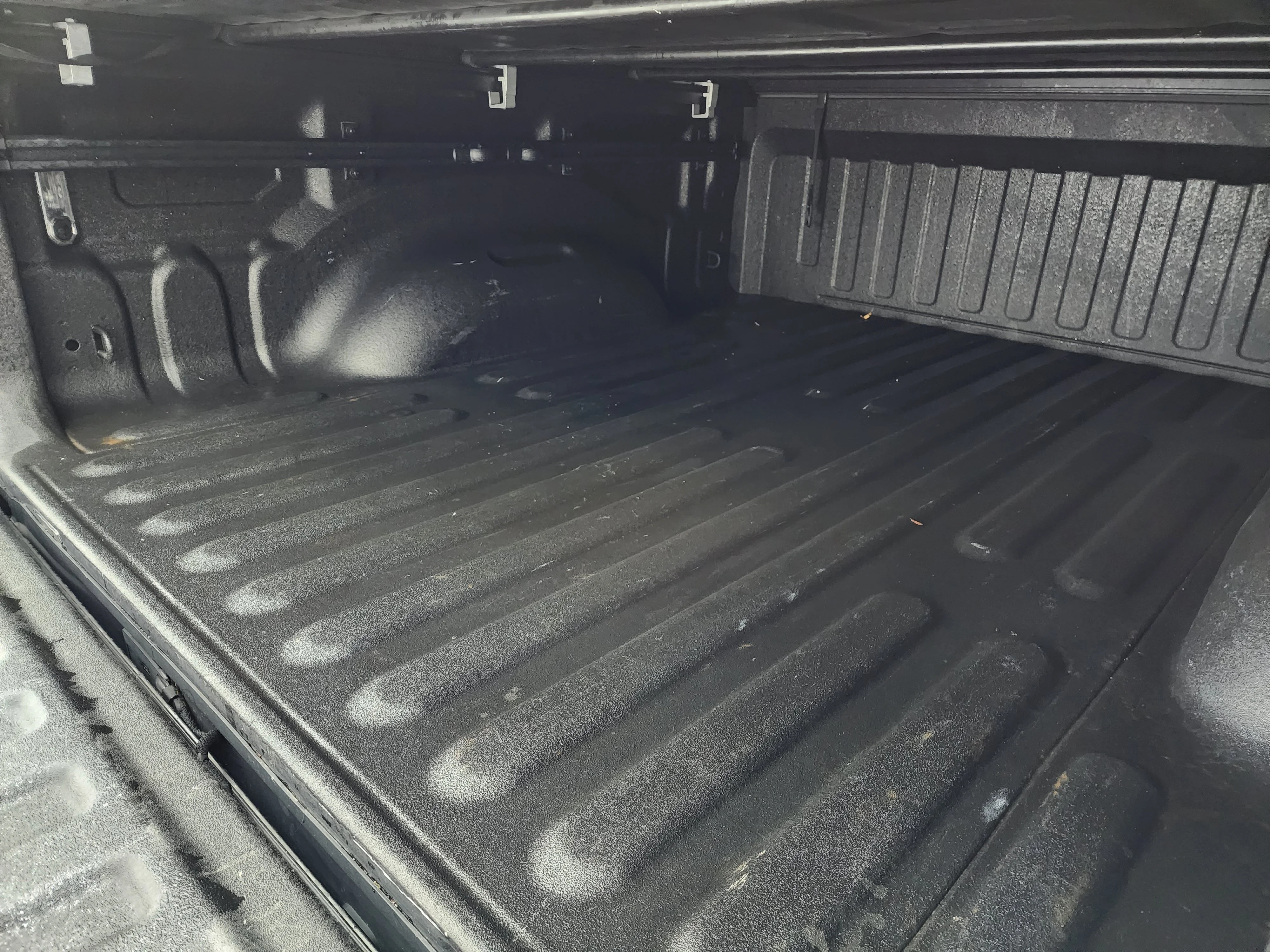 Used 2022 Granite Crystal Metallic Clearcoat Ram Laramie image 5