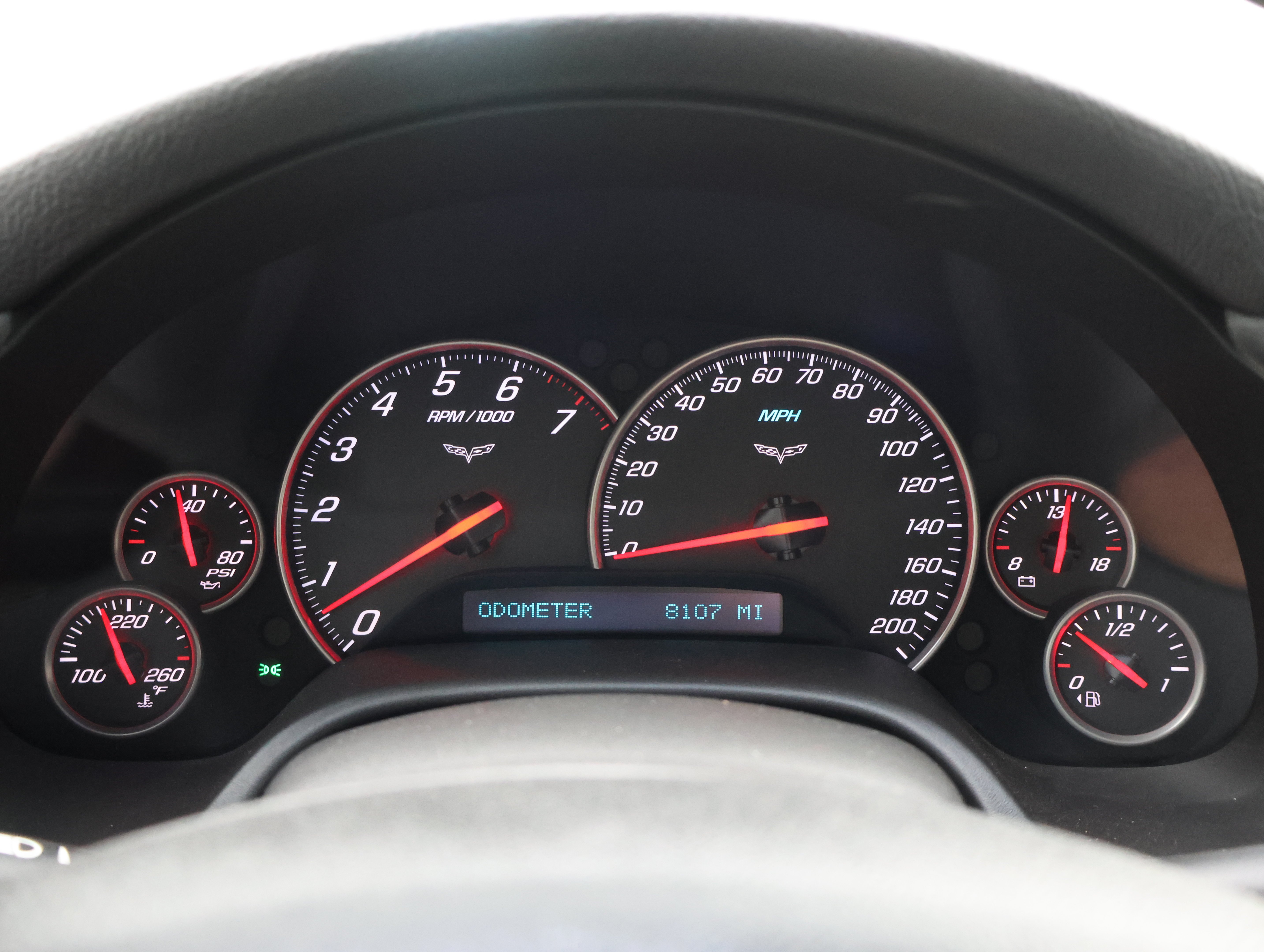 Used 2007 Arctic White Chevrolet  image 9