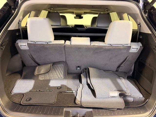 Used 2024  Toyota XLE image 14