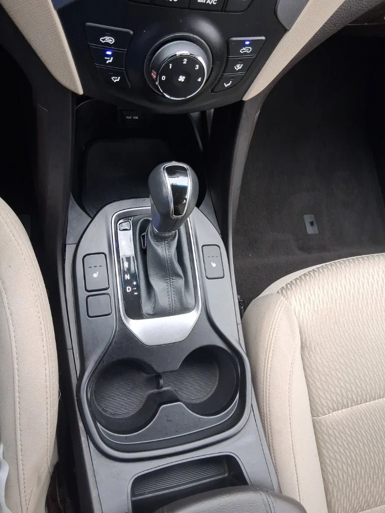 Used 2014 Serrano Red Hyundai Base image 23
