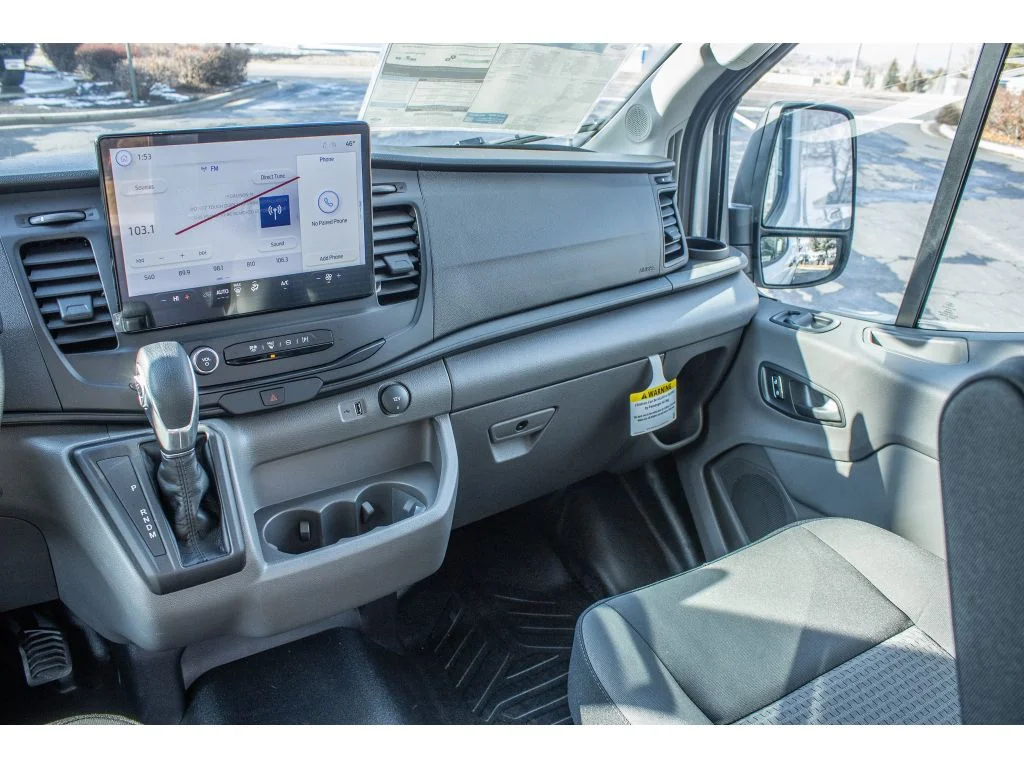 New 2026 OXFORD WHITE Ford Base image 35