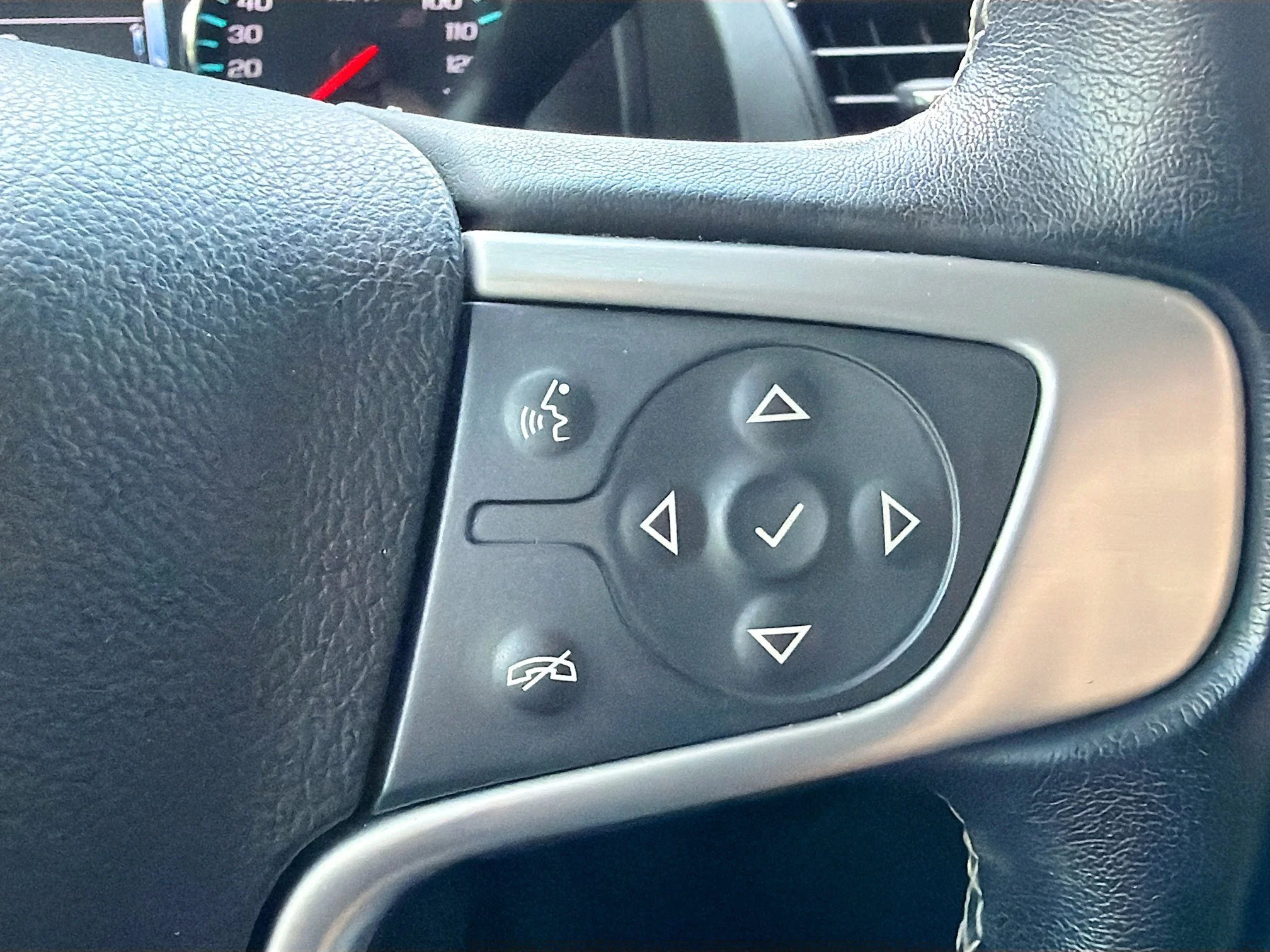 Used 2019 Onyx Black GMC SLT Standard Edition image 38