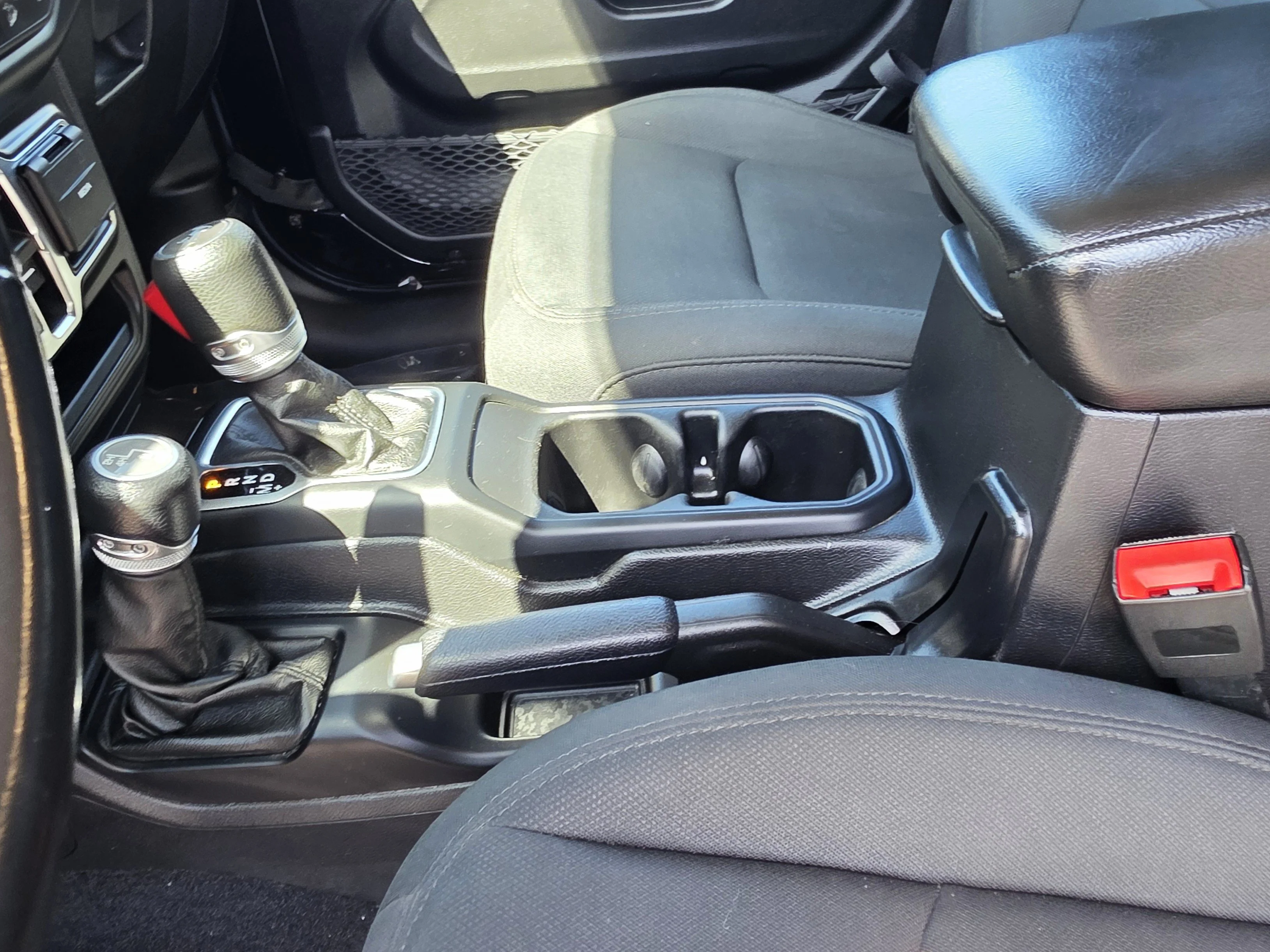 Used 2019 Black Clearcoat Jeep Unlimited Sport S image 13