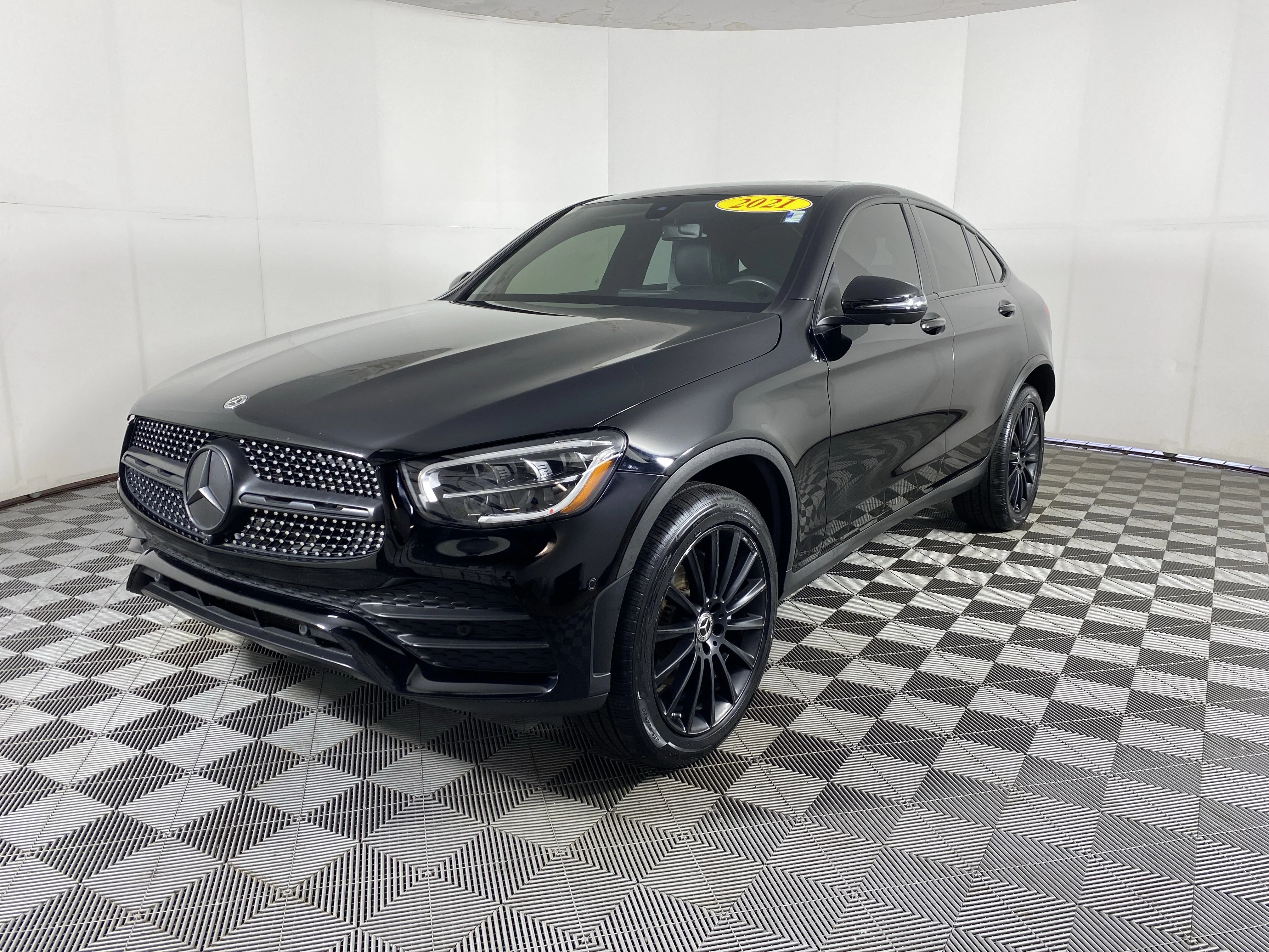 Used 2021 Obsidian Black Metallic Mercedes-Benz GLC 300 image 11