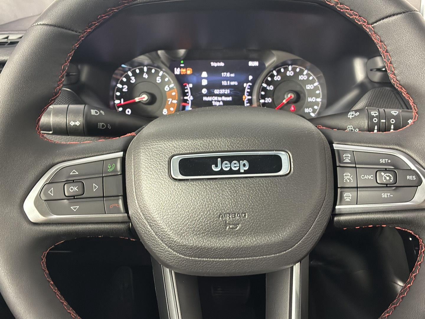 New 2026 Fathom Blue Pearl-Coat Exterior Paint Jeep Trailhawk image 13