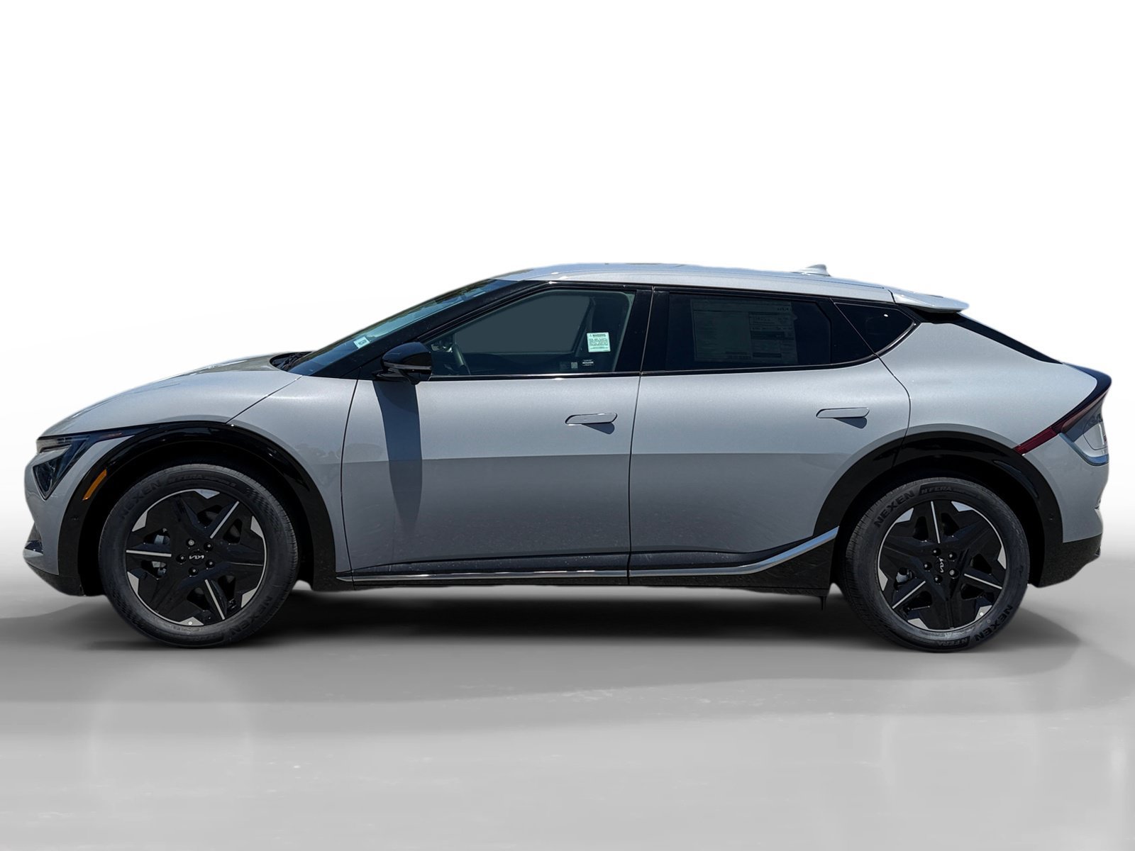 New 2026 Wolf Gray Kia Wind image 2