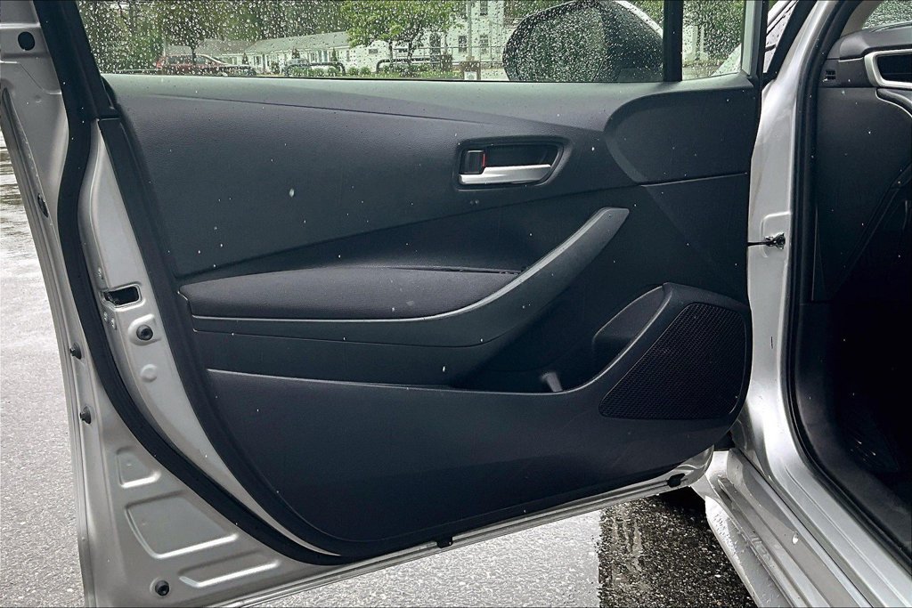 Used 2021 Silver Toyota LE image 9
