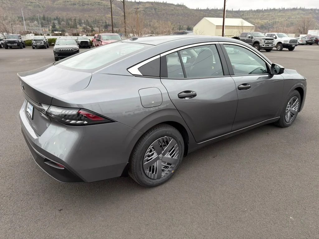 2026 Nissan Sentra S - Photo 4
