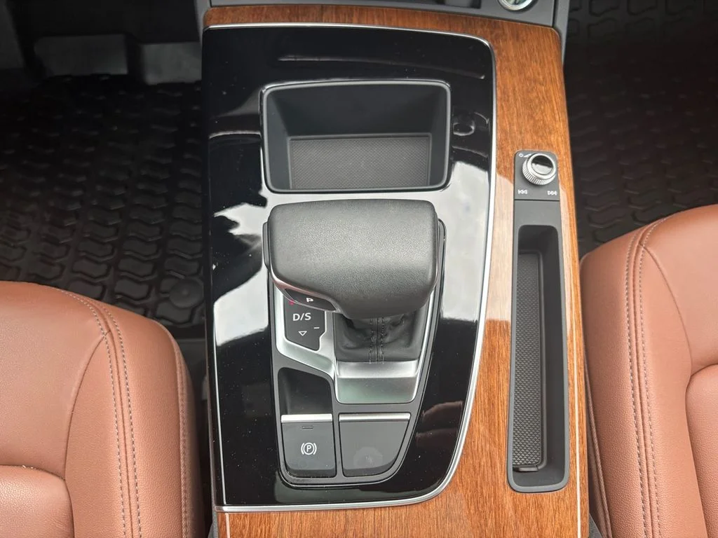 Used 2023 Black Audi 45 S line Premium image 21
