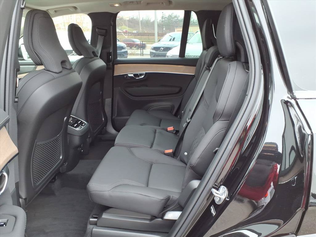 Certified Used 2026 Onyx Black Metallic Volvo Plus image 12
