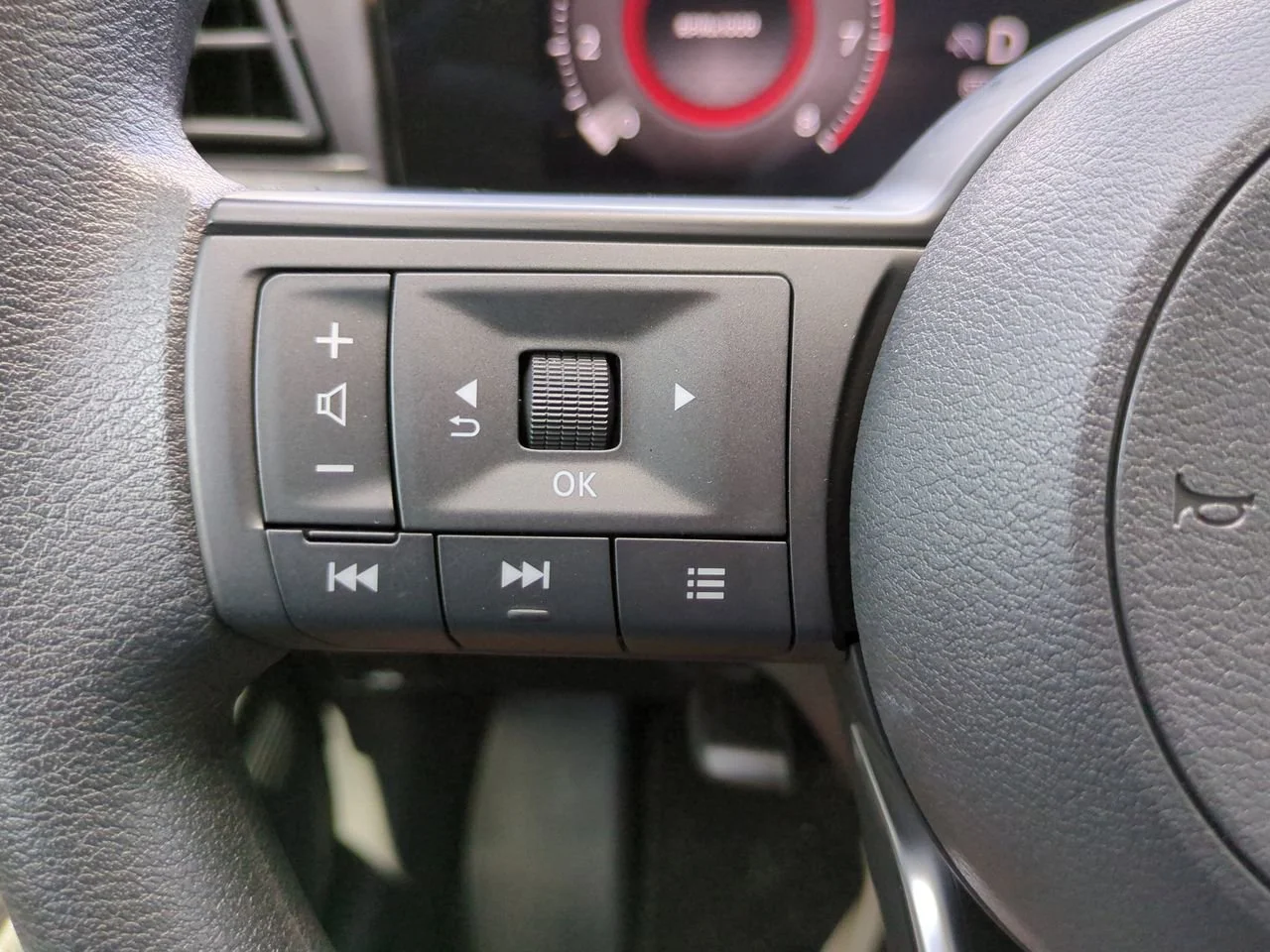2026 Nissan KICKS SV - Photo 24
