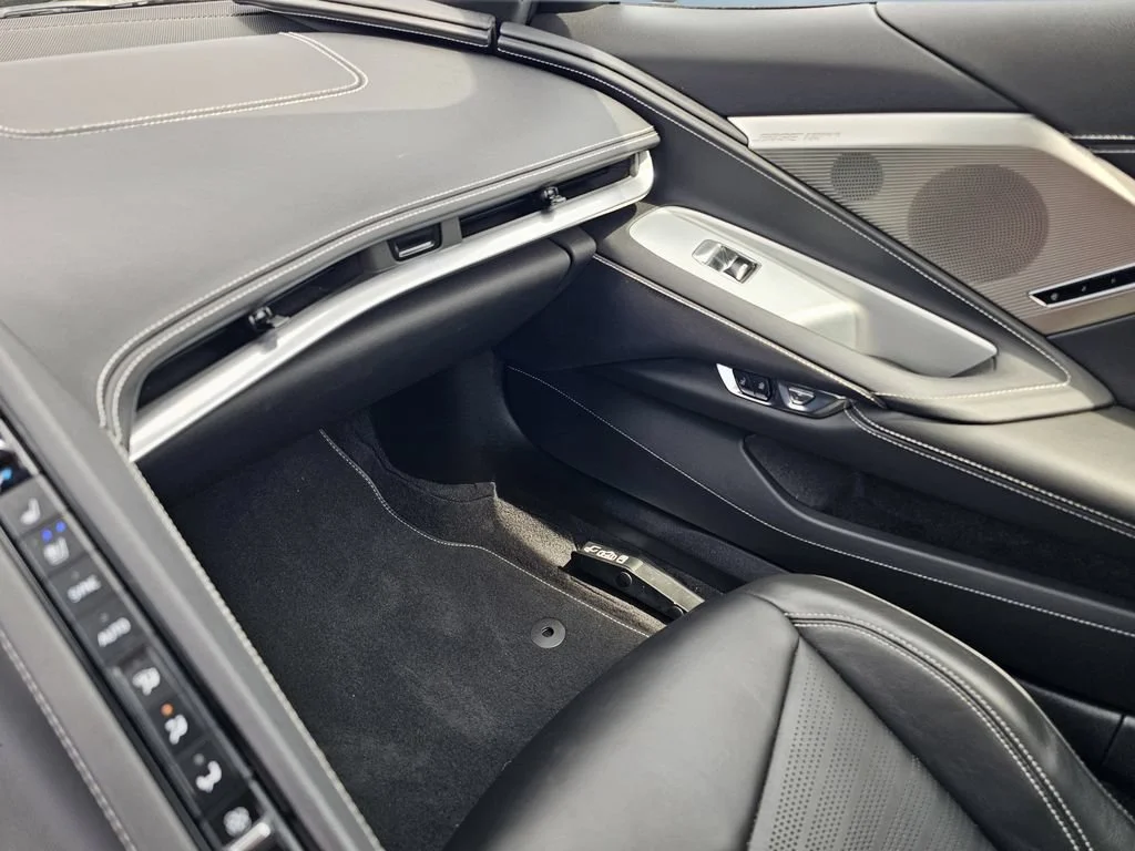 Used 2023 Hypersonic Gray Metallic Chevrolet 2LT image 24