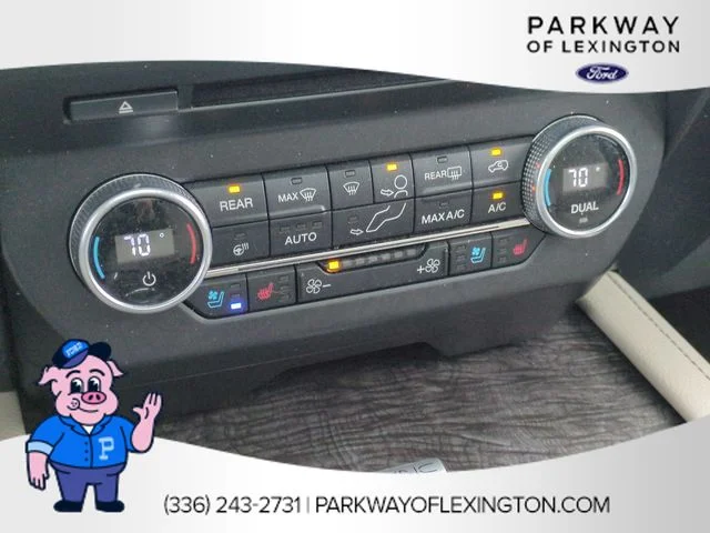Used 2018 Blue Ford Limited image 25