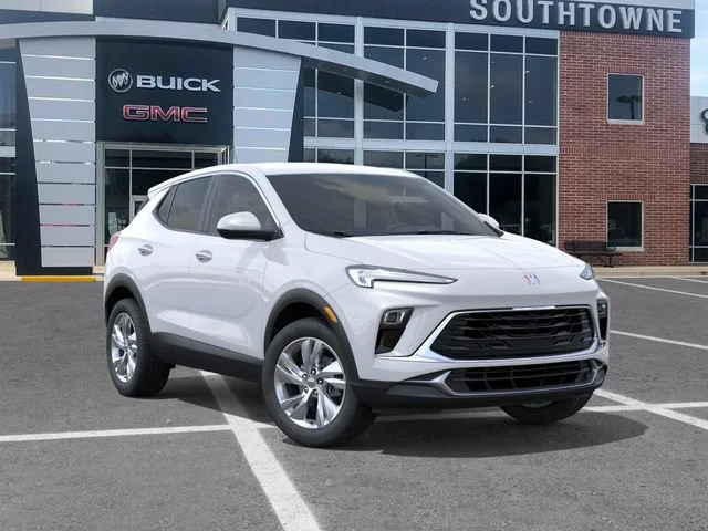 New 2026 Summit White Buick Preferred image 7