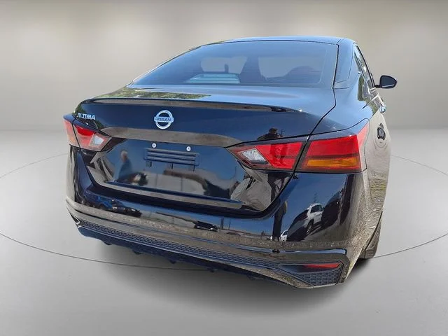 Used 2022 Black Nissan 2.5 S image 10