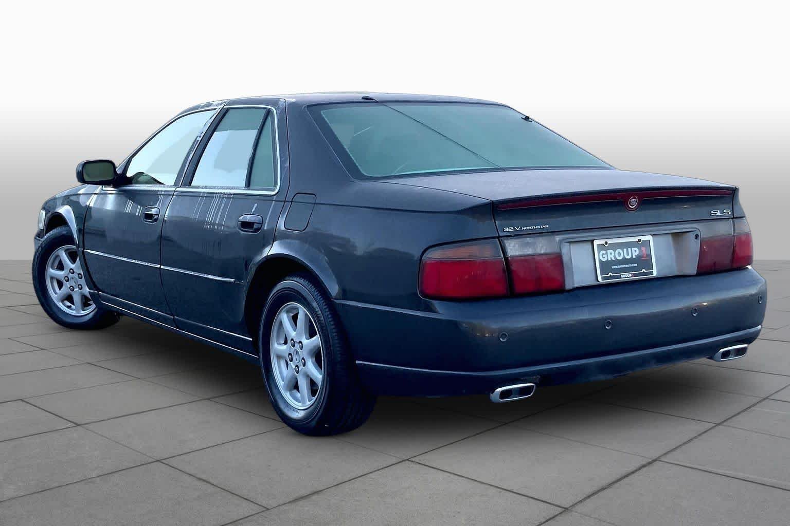 Used 2002 BLACK Cadillac Luxury SLS image 9