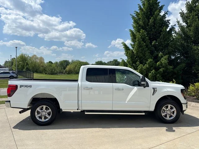 Certified Used 2024 Oxford White Clearcoat Ford XLT image 6